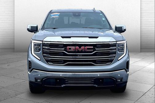 Sterling Metallic 2024 GMC Sierra 1500 SLT