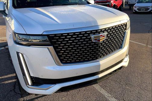 2023 Cadillac Escalade Luxury