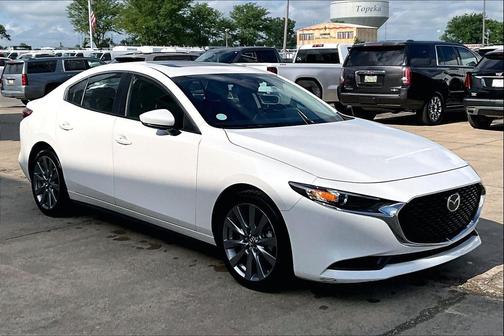 Snowflake White Pearl Mica 2025 Mazda Mazda3 FWD w/Preferred Package