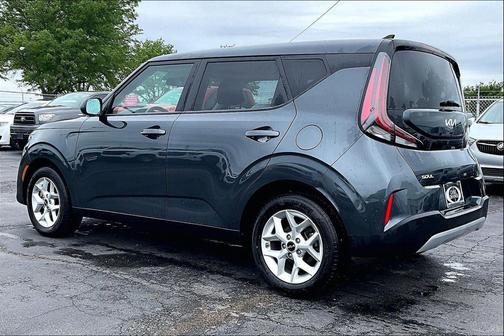 Gravity Gray 2025 Kia Soul LX