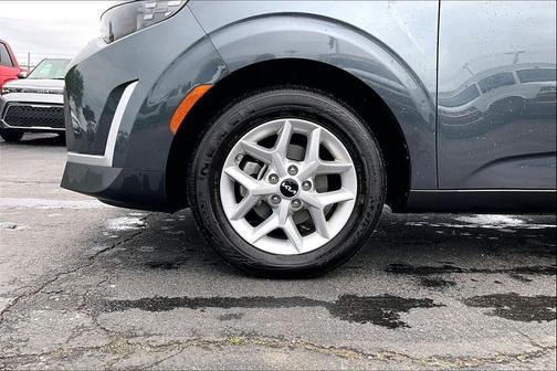 Gravity Gray 2025 Kia Soul LX