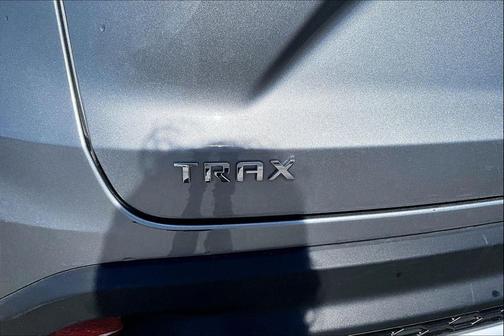 Sterling Gray Metallic 2025 Chevrolet Trax LT