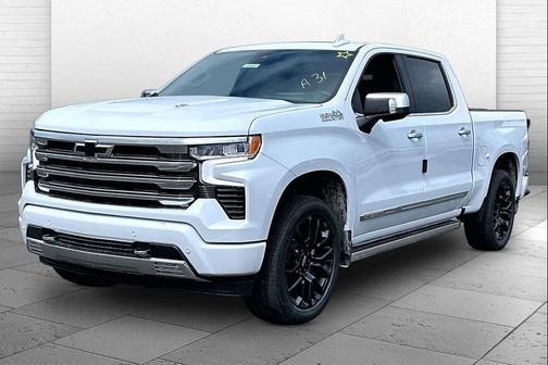 Polar White Tricoat 2026 Chevrolet Silverado 1500 High Country