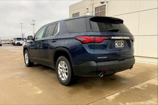 2022 Chevrolet Traverse LS