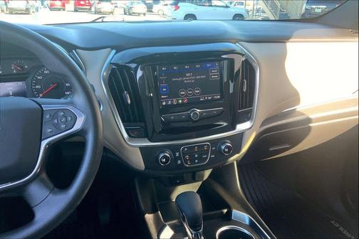 2022 Chevrolet Traverse LS