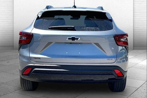 Sterling Gray Metallic 2026 Chevrolet Trax FWD 2RS