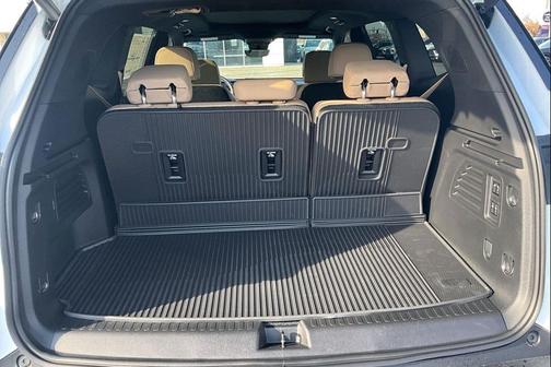 iridescent white tricoat 2026 Buick Enclave Preferred