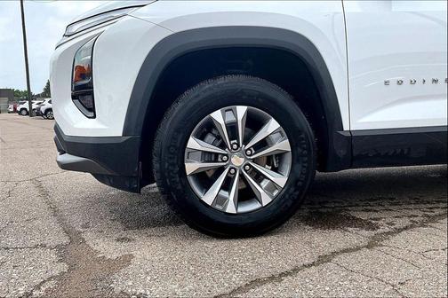 Summit White 2026 Chevrolet Equinox 1LT