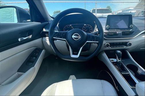GARNET PEARL META 2025 Nissan Altima SV FWD