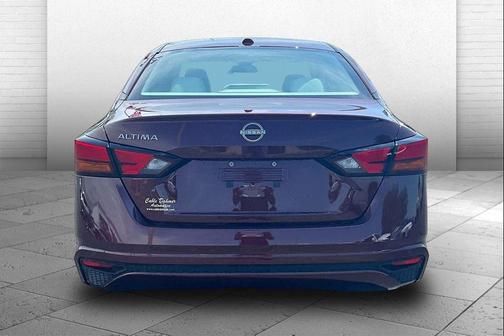 GARNET PEARL META 2025 Nissan Altima SV FWD