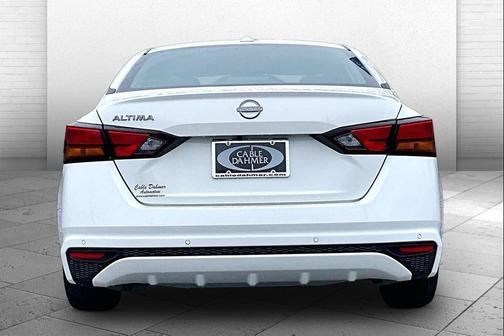 2025 Nissan Altima SV FWD