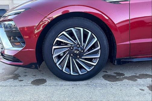 Ultimate red 2025 Hyundai SONATA Hybrid SE