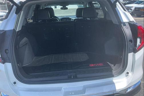 White Frost Tricoat 2022 GMC Terrain SLT