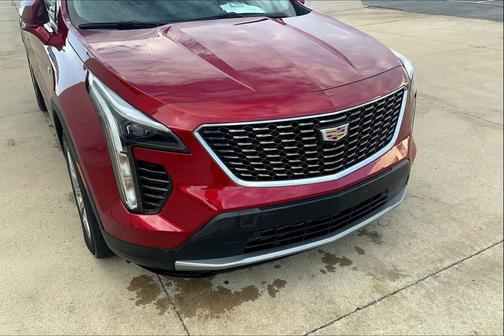 2022 Cadillac XT4 Premium Luxury
