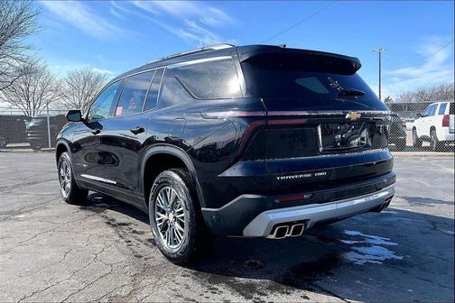 2024 Chevrolet Traverse LT