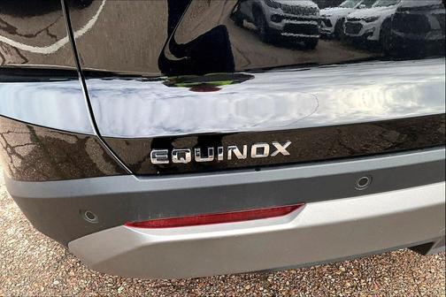 Mosaic Black Metallic 2026 Chevrolet Equinox 1LT