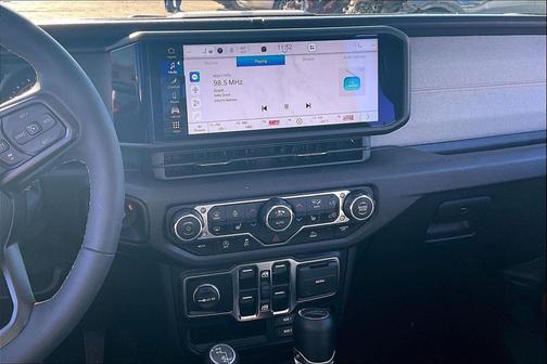 2024 Jeep Gladiator Sport S