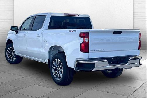 Summit White 2026 Chevrolet Silverado 1500 LT