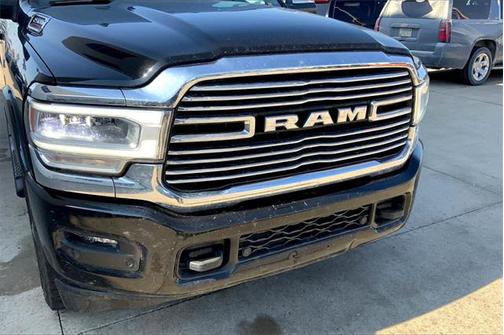 2022 RAM 2500 Laramie Crew Cab 4x4 6'4' Box