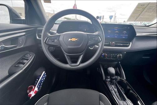 Mosaic Black Metallic 2025 Chevrolet Trailblazer LT