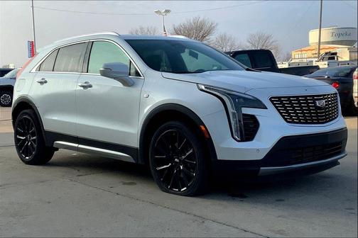2023 Cadillac XT4 Premium Luxury