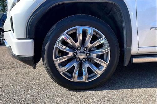 White Frost Tricoat 2023 GMC Sierra 1500 Denali