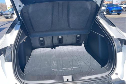 Summit White 2026 Buick Envista Preferred FWD