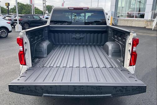 White Sands 2026 Chevrolet Silverado 1500 RST