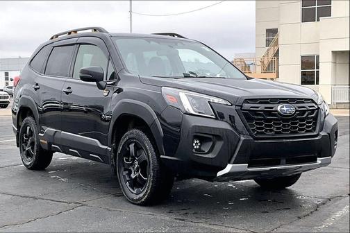 Crystal Black Silica 2023 Subaru Forester Wilderness