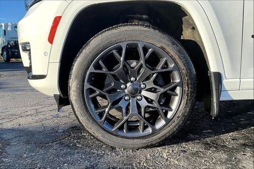 2023 Jeep Grand Cherokee L Summit