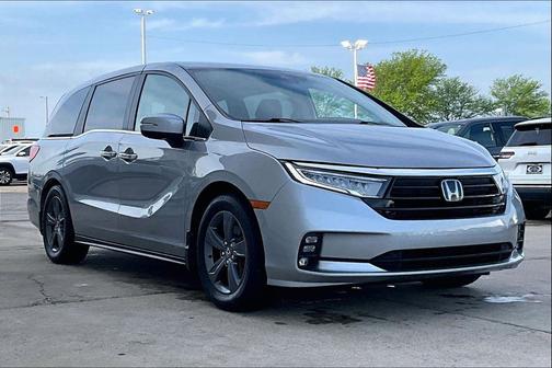 Lunar Silver Metallic 2022 Honda Odyssey EX