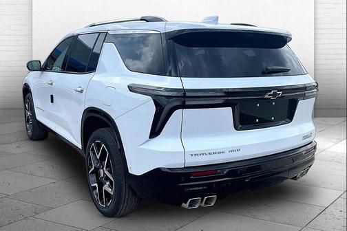 Polar White Tricoat 2026 Chevrolet Traverse High Country