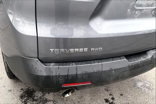 Satin Steel Metallic 2020 Chevrolet Traverse LT Leather