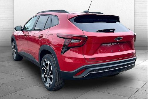 Apex Red 2026 Chevrolet Trax FWD 2RS