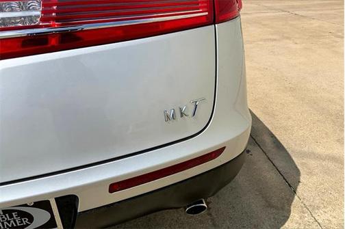 2019 Lincoln MKT Standard