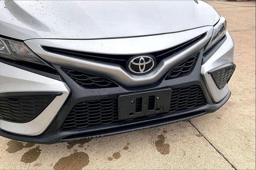 Celestial Silver Metallic 2024 Toyota Camry SE