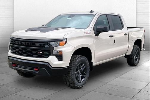 White Sands 2026 Chevrolet Silverado 1500 Custom Trail Boss