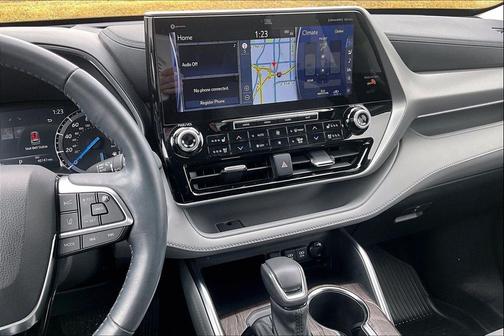 2021 Toyota Highlander Hybrid Platinum