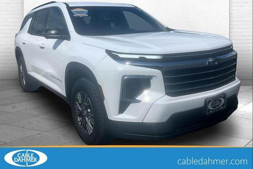Summit White 2024 Chevrolet Traverse LT