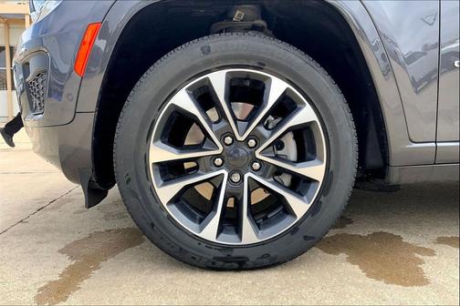2023 Jeep Grand Cherokee L Overland