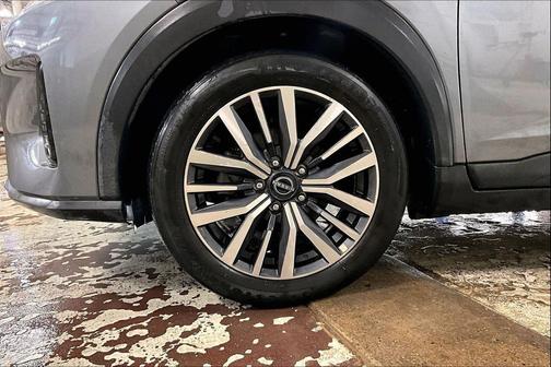 Gun Metallic 2022 Nissan Kicks SV