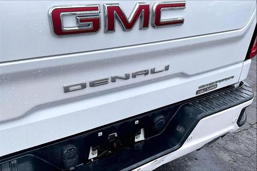 White Frost Tricoat 2019 GMC Sierra 1500 Denali