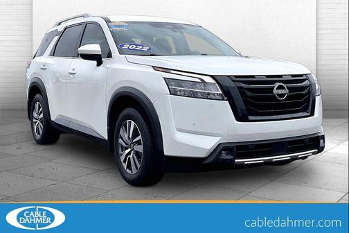 2022 Nissan Pathfinder SL 4WD