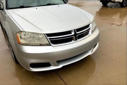 2012 Dodge Avenger SE