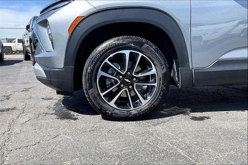 Sterling Gray Metallic 2025 Chevrolet Trailblazer LT