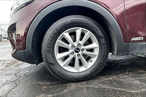 Sangria 2020 Kia Sorento LX