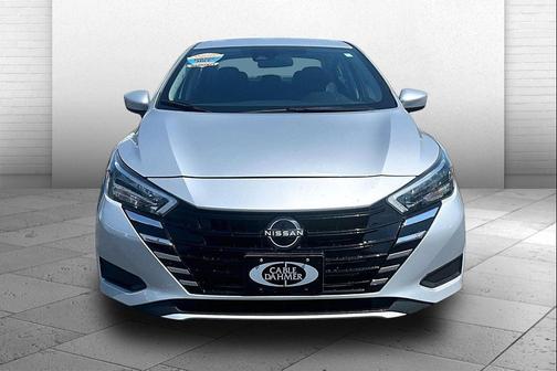 Brilliant Silver Metallic 2025 Nissan Versa 1.6 SV