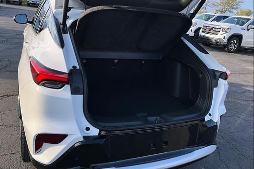 Summit White 2026 Buick Envista Sport Touring FWD