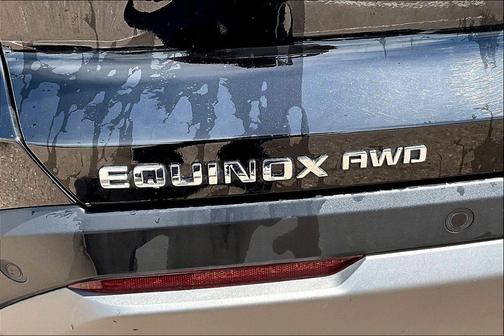 Mosaic Black Metallic 2026 Chevrolet Equinox 1LT