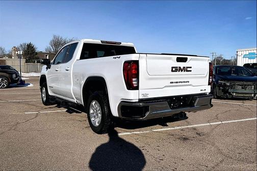 2022 GMC Sierra 1500 SLE